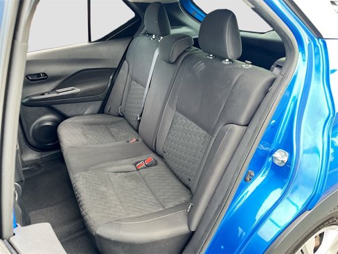 Used 2021 Nissan Kicks S image 22