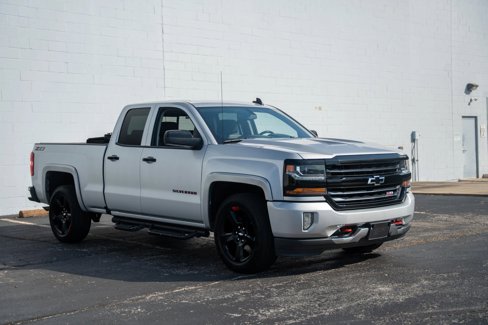 Used 2018 Chevrolet Silverado 1500 LT w/ Redline Edition image 8