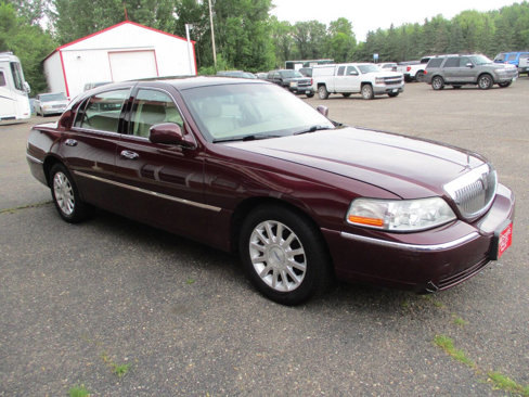 Used 2006 Lincoln Town Car Signature image 11