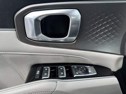 Used 2021 Kia Sorento SX image 13