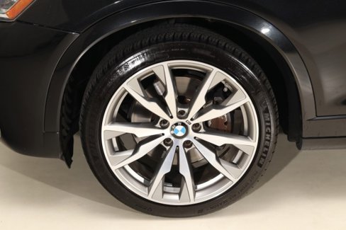 Used 2018 BMW X4 M40i image 28