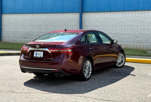 Used 2016 Toyota Avalon XLE Premium image 5