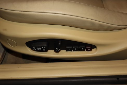 Used 2004 BMW Z4 2.5i image 18