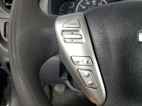 Used 2016 Nissan Versa S image 19