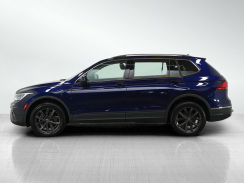 Used 2022 Volkswagen Tiguan SE image 2