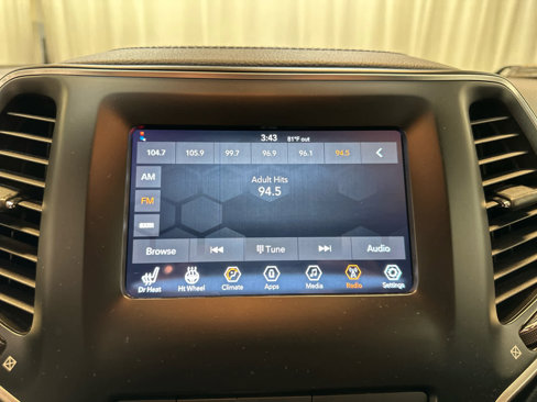 Used 2019 Jeep Cherokee Latitude Plus w/ Cold Weather Group image 14
