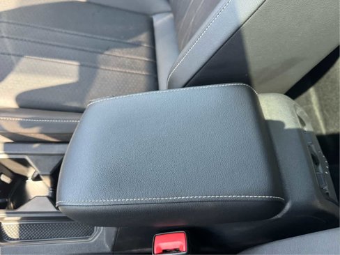 Certified 2022 Volkswagen Tiguan SE R-Line image 24