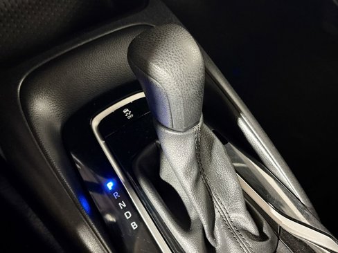 Used 2020 Toyota Corolla LE image 17