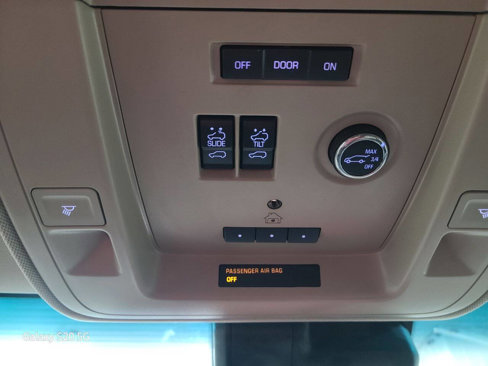 Used 2017 Chevrolet Tahoe LT image 51