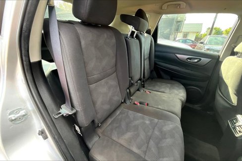 Used 2016 Nissan Rogue S w/ Appearance Package image 24