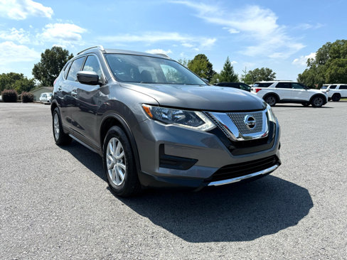 Used 2017 Nissan Rogue SV image 8