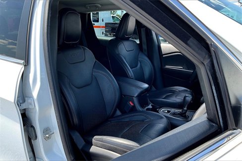 Used 2021 Jeep Cherokee Latitude Lux image 11