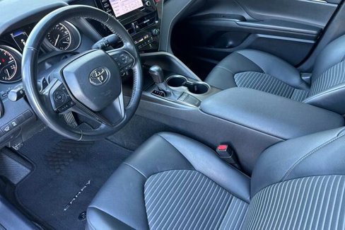 Used 2023 Toyota Camry SE image 10