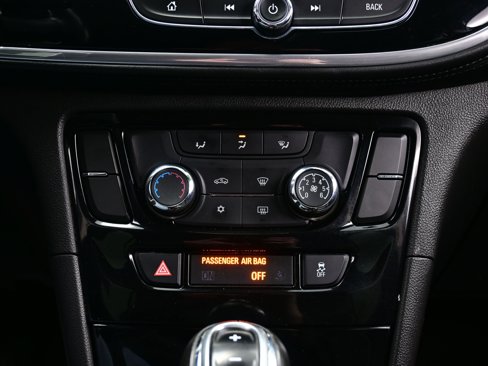 Used 2019 Buick Encore Preferred image 19