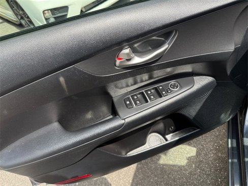 Used 2019 Kia Forte LXS image 15