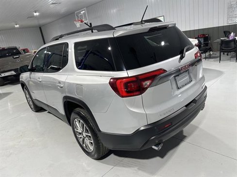 Used 2017 GMC Acadia SLE w/ Driver Alert Package I image 5