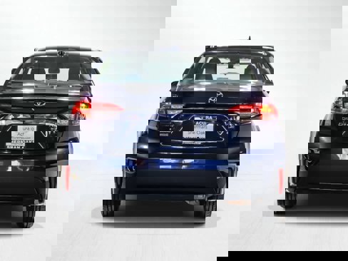 Used 2022 Toyota Corolla LE image 3