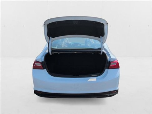Used 2023 Chevrolet Malibu LS image 9