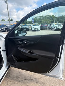 Used 2016 Chevrolet Malibu LT image 22