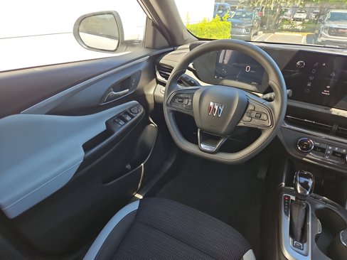 New 2025 Buick Envista Preferred image 10