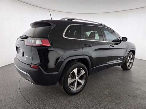 Used 2020 Jeep Cherokee Limited image 2