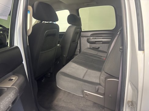 Used 2011 Chevrolet Silverado 2500 LT w/ Interior Plus Package image 12