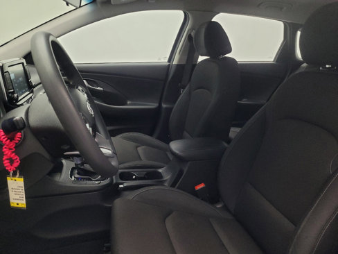 Used 2018 Hyundai Elantra GT image 17