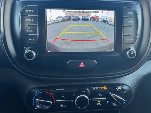 Used 2021 Kia Soul S image 23
