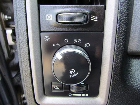 Used 2020 RAM 1500 Express image 19