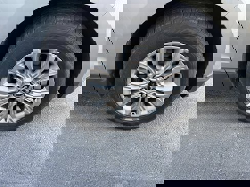 Used 2024 Ford Edge Titanium image 37
