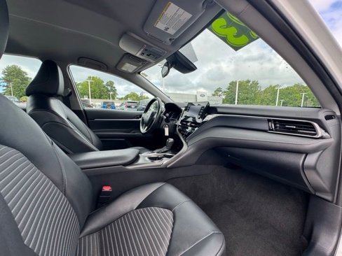 Used 2023 Toyota Camry SE image 24