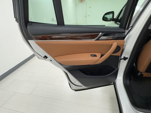 Used 2017 BMW X3 xDrive28i image 11