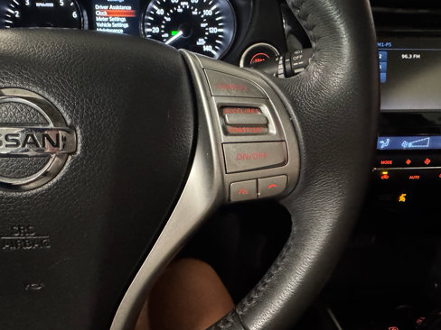 Used 2015 Nissan Rogue SL w/ SL Premium Package image 25