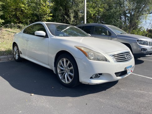 Used 2011 INFINITI G37 x w/ Premium Pkg image 2