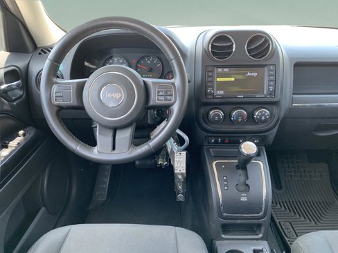 Used 2013 Jeep Patriot Latitude image 21