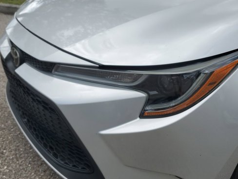 Used 2020 Toyota Corolla LE image 14