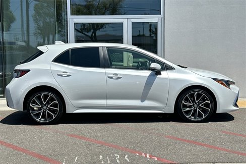 Used 2022 Toyota Corolla XSE image 3