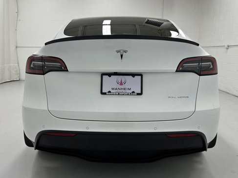 Used 2021 Tesla Model Y Long Range image 7