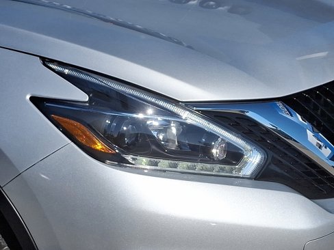 Used 2018 Nissan Murano S image 9