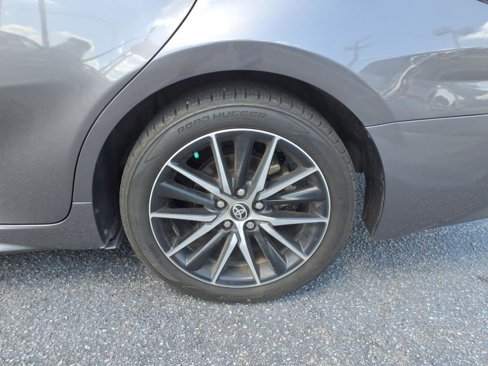 Used 2022 Toyota Camry SE image 21