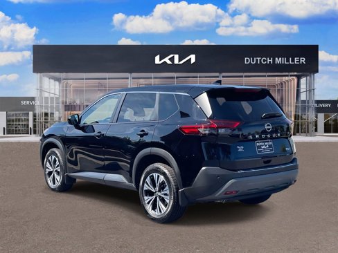 Used 2023 Nissan Rogue SV image 5