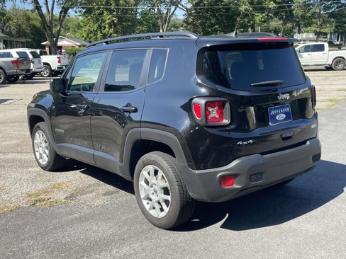Used 2022 Jeep Renegade Latitude w/ Sun/Sound Group image 3