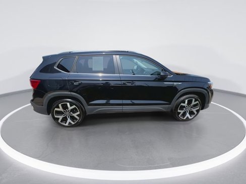 Used 2022 Volkswagen Taos SEL image 9