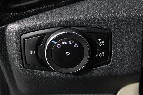 Used 2020 Ford EcoSport SE w/ SE Convenience Package image 19