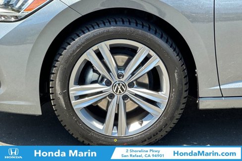 Used 2024 Volkswagen Jetta SE image 32