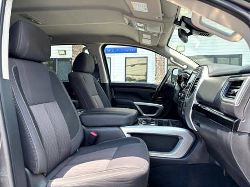 Used 2023 Nissan Titan SV w/ SV Utility Package image 29