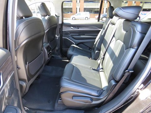 Used 2021 Jeep Grand Cherokee L Limited image 22