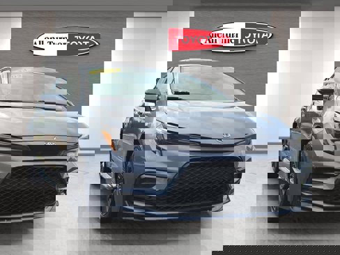 Used 2023 Toyota Corolla SE image 2