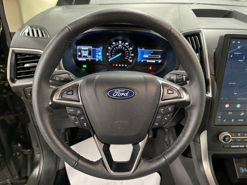 Used 2024 Ford Edge SEL image 17