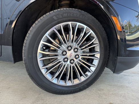 Used 2017 Cadillac XT5 Luxury image 41